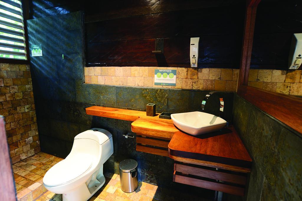 Jamu Lodge Puerto Montufar Luaran gambar