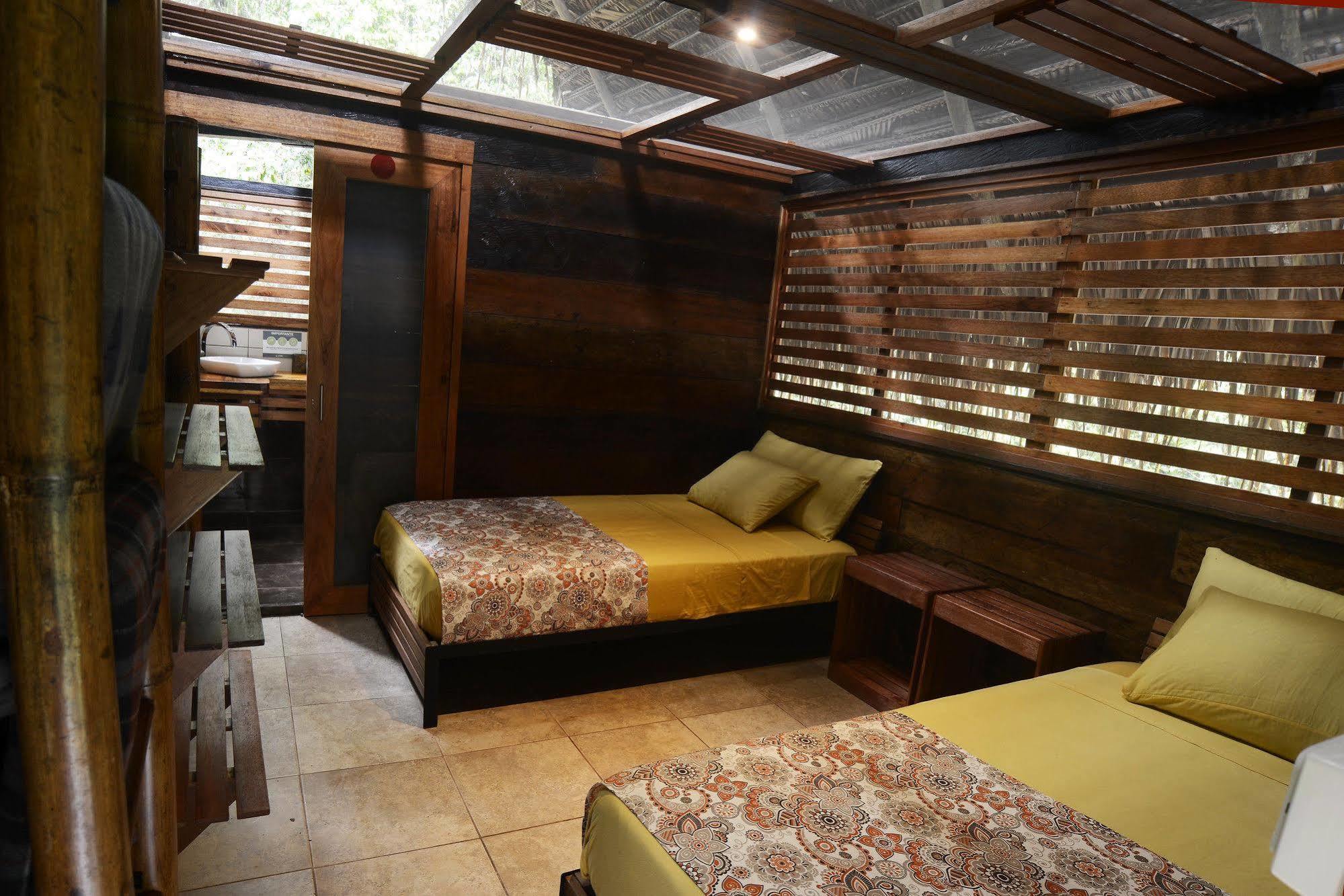 Jamu Lodge Puerto Montufar Luaran gambar